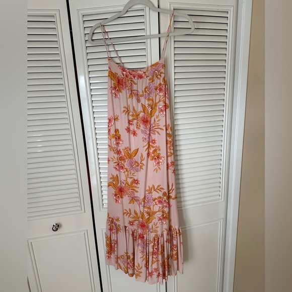 Revolve floral midi dress - Picture 3 of 4